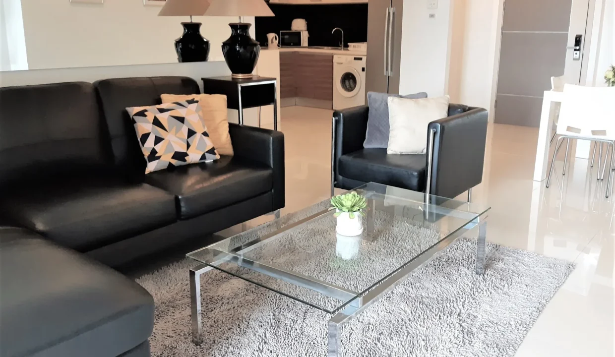 Lounge _ Kitchen (1)